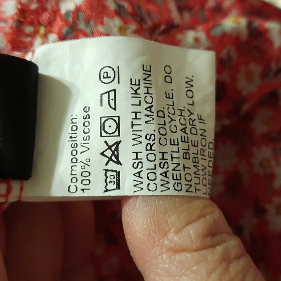 Red Floral Mini Dress.  Size Medium. - Picture 5 of 5